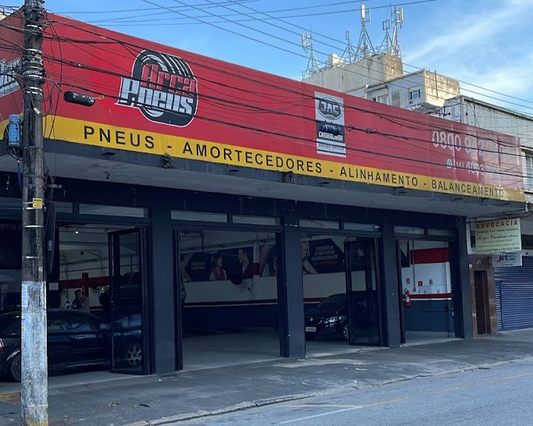 Arca Pneus (Santos, SP)