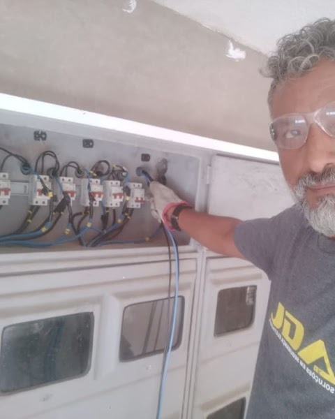 Jireh: serviços eletrônica e segurança eletrônica