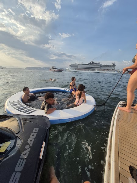 Laguna Passeios de Lancha e Jet Praia Grande e Guarujá
