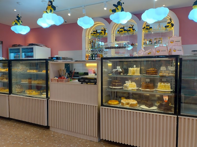 Abelha Rainha - Confeitaria Tradicional