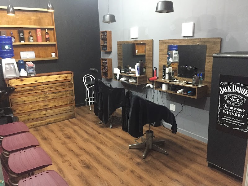 Guidolins BarberShop
