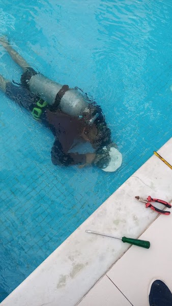 Caça Vazamentos em Piscinas - Reparos Subaquáticos
