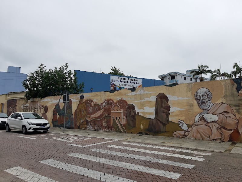 E. E. Reynaldo Kuntz Busch