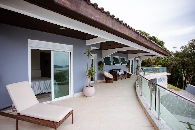 Mansão Mirante da Enseada | Se hóspede em uma mansão com uma vista deslumbrante | Passeios de lancha e Jet ski