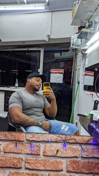 Barbearia Kennys Cortes Blacks
